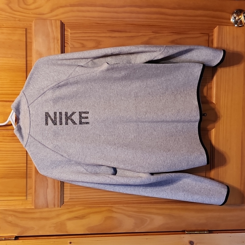 Nike Zip Up fleece jacket. Mens size X-Small. Gray. New with tags.